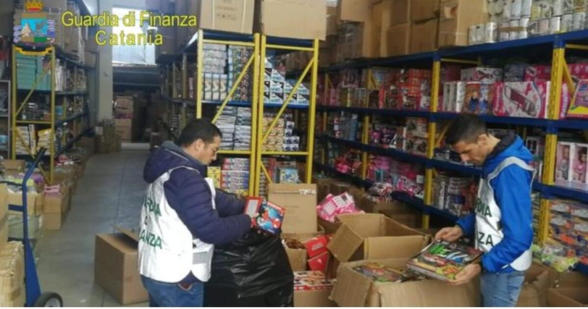 MISTERBIANCO, SEQUESTRATI 2,5 MILIONI DI ARTICOLI CONTRAFFATTI: DENUNCIATO IMPRENDITORE - 