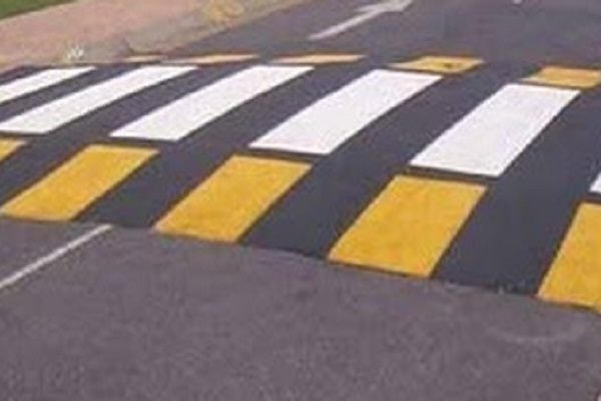 PATERNO': SARANNO REALIZZATI 7 NUOVI ATTRAVERSAMENTI PEDONALI RIALZATI - 