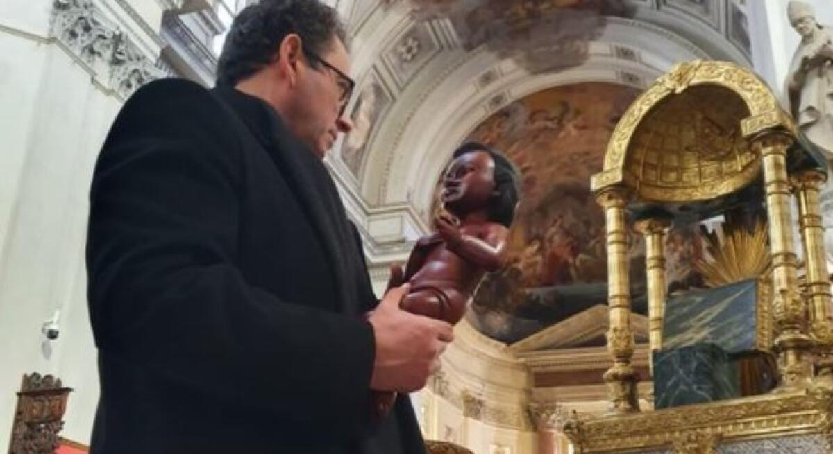 NATALE: BAMBIN GESÙ NERO DURANTE MESSA IN CATTEDRALE PALERMO - 
