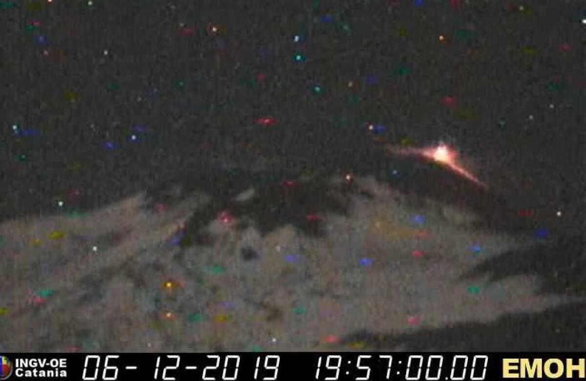 ETNA, INTENSIFICAZIONE DELL’ATTIVITÀ STROMBOLIANA NEL NUOVO CRATERE SUD - 