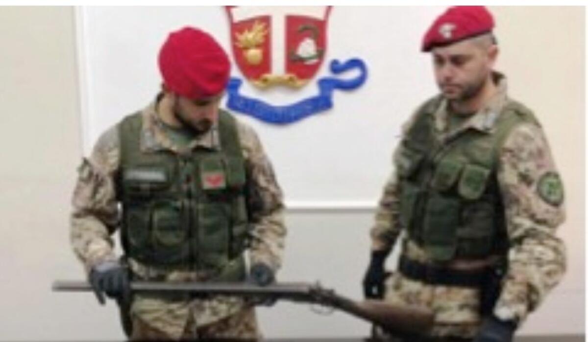 BELPASSO, NASCONDEVA NEL CASOLARE UN’ARMA CLANDESTINA E DELLE MUNIZIONI - 