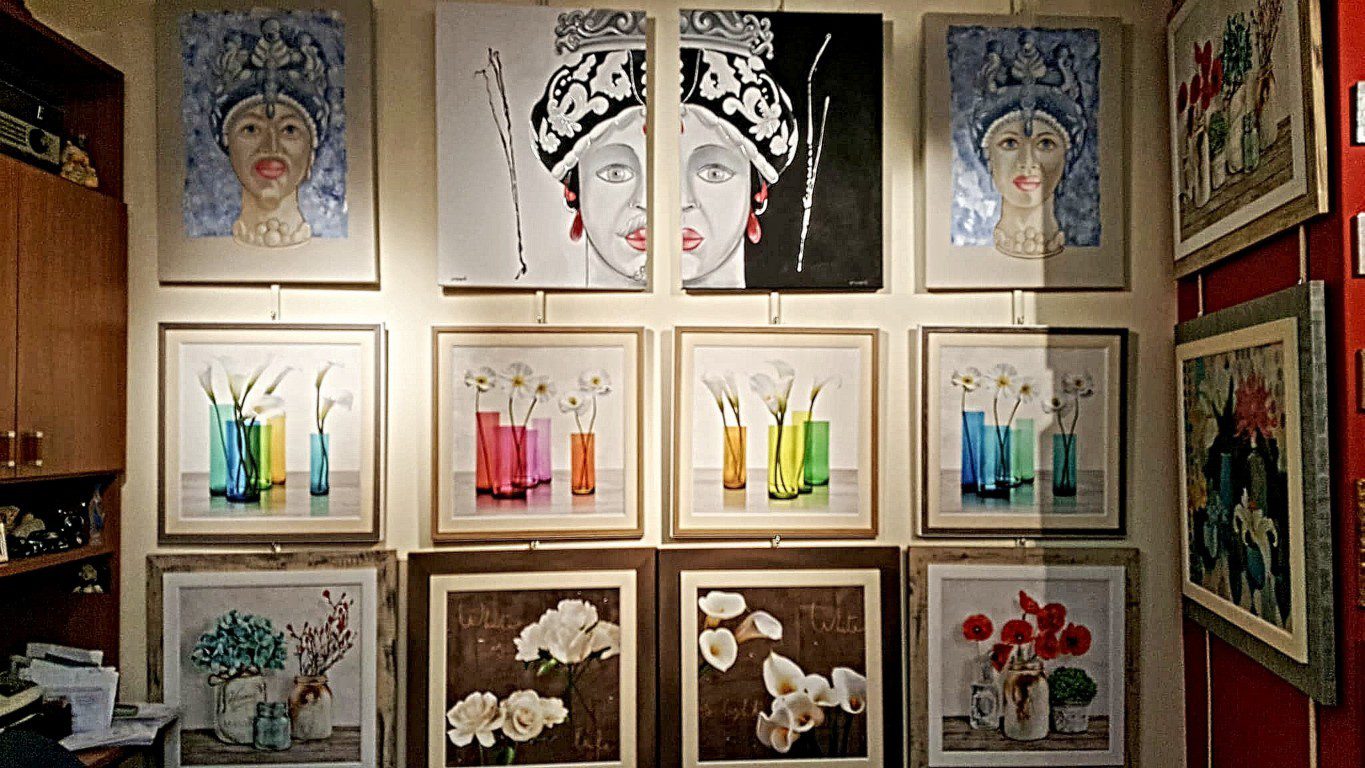 BRONTE: ARRIVANO LE FESTE E LE PROMOZIONI DI ARTE & CORNICI DI B. VENIA