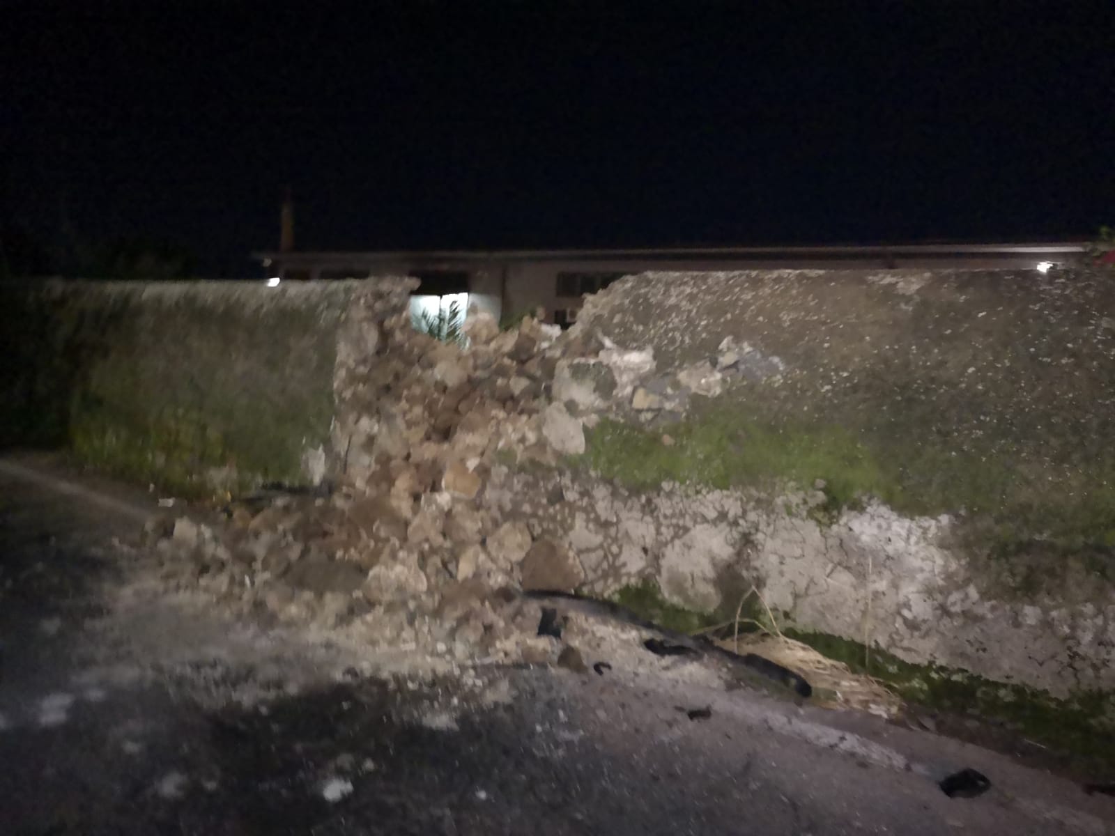 PATERNÒ: INCIDENTE ZONA TRE FONTANE, ATTENZIONE A MURO CROLLATO
