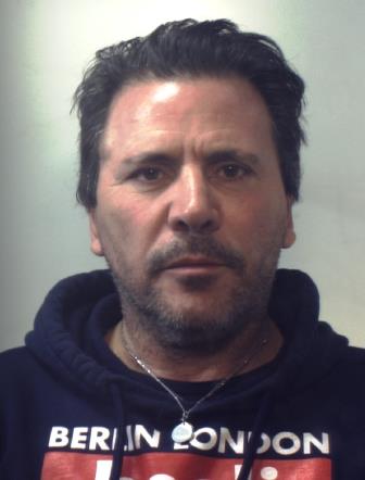 SAN GIOVANNI LA PUNTA: INSEGUITI E BLOCCATI CON UNA CARICO DI MERCE TRAFUGATA DA UN FURGONE, IN MANETTE TRE CATANESI