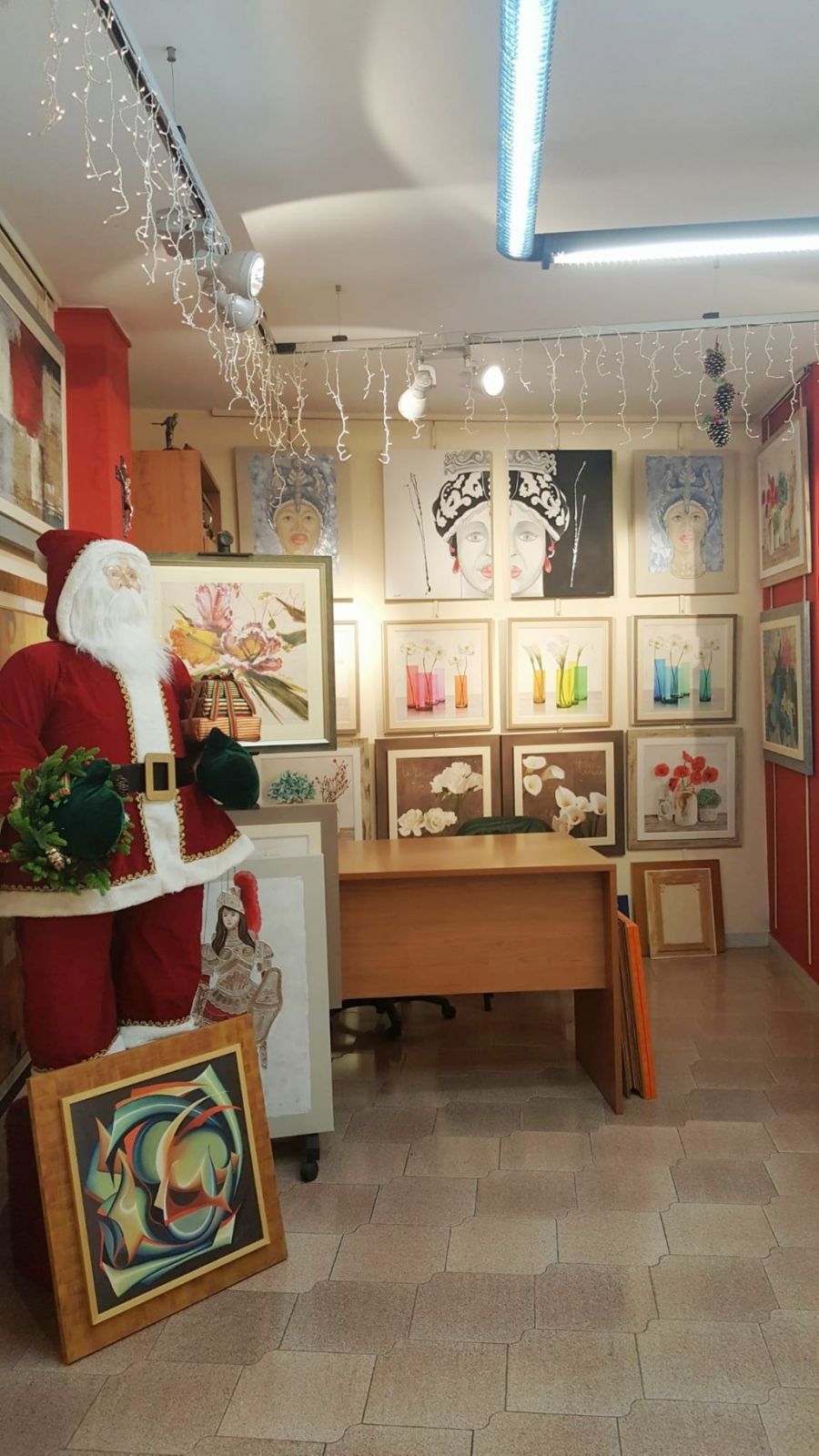 BRONTE: ARRIVANO LE FESTE E LE PROMOZIONI DI ARTE & CORNICI DI B. VENIA