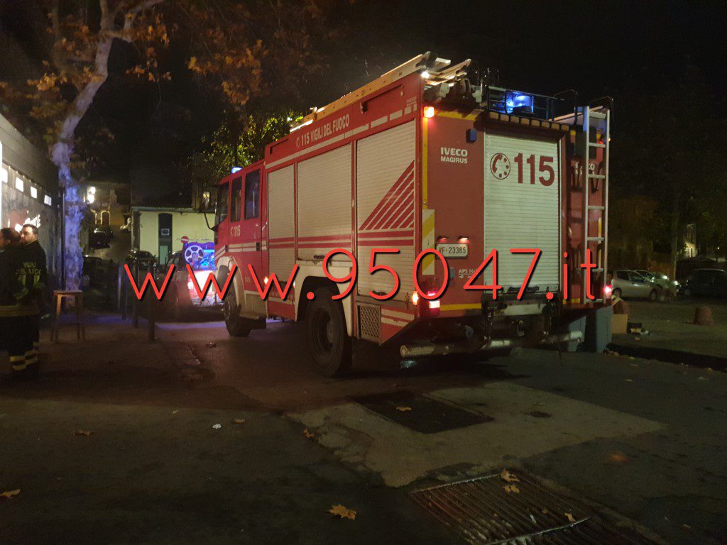 PATERNÒ: PAURA A SANT'ANTONIO, INCENDIO NELLA CUCINA DEL PUB