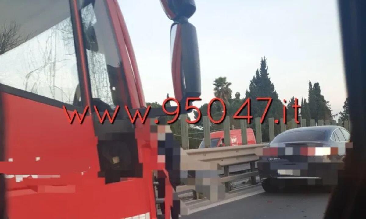 ENNESIMO INCIDENTE SULLA SS121 - 