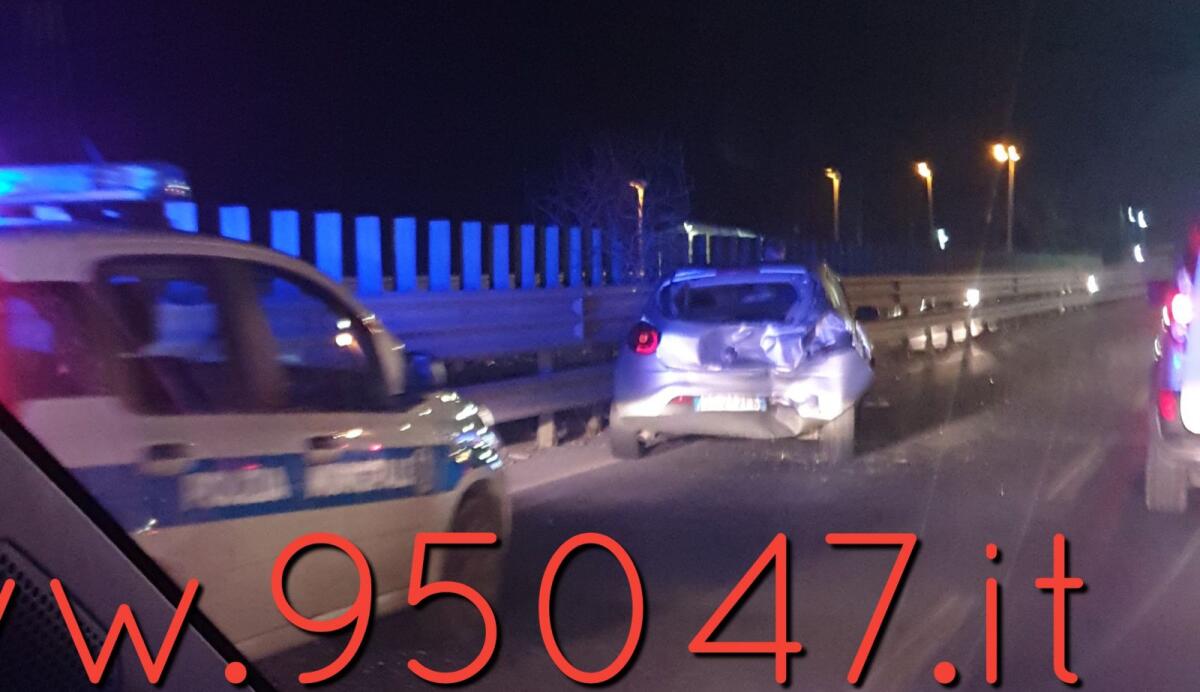 INCIDENTE SULLA SS121, MISTERBIANCO, TRE FERITI - LUNGHISSIME CODE - 