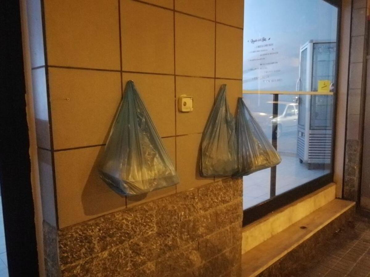 PATERNÒ LA PASTICCERIA CAMONITA AIUTA CHI STA PEGGIO - 