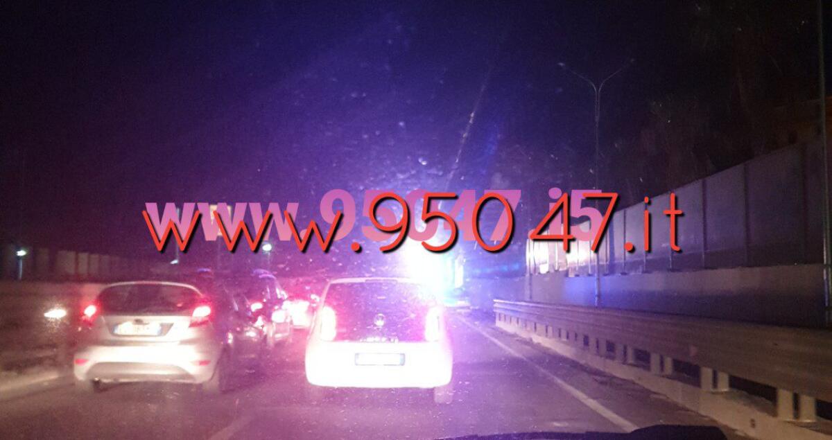 INCIDENTE SULLA SS121 NEI PRESSI SVINCOLO MISTERBIANCO, LUNGHE CODE - 