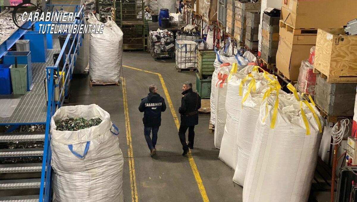 I CARABINIERI DEL NOE DI CATANIA SEQUESTRANO IMPIANTO DI TRATTAMENTO DEI RIFIUTI - 