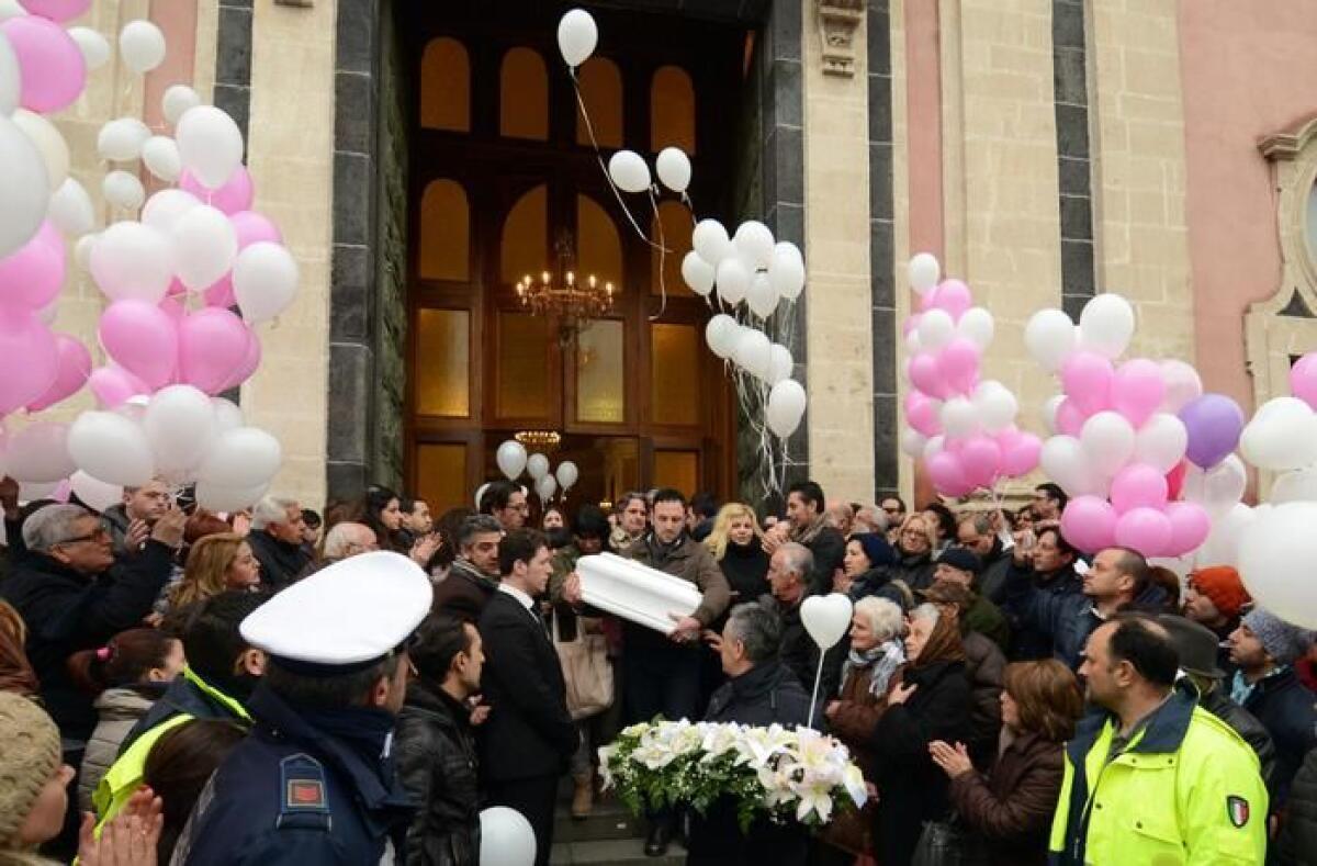 CATANIA, NEONATA MORÌ IN AMBULANZA: CHIESTE CONDANNE PER TRE MEDICI - 