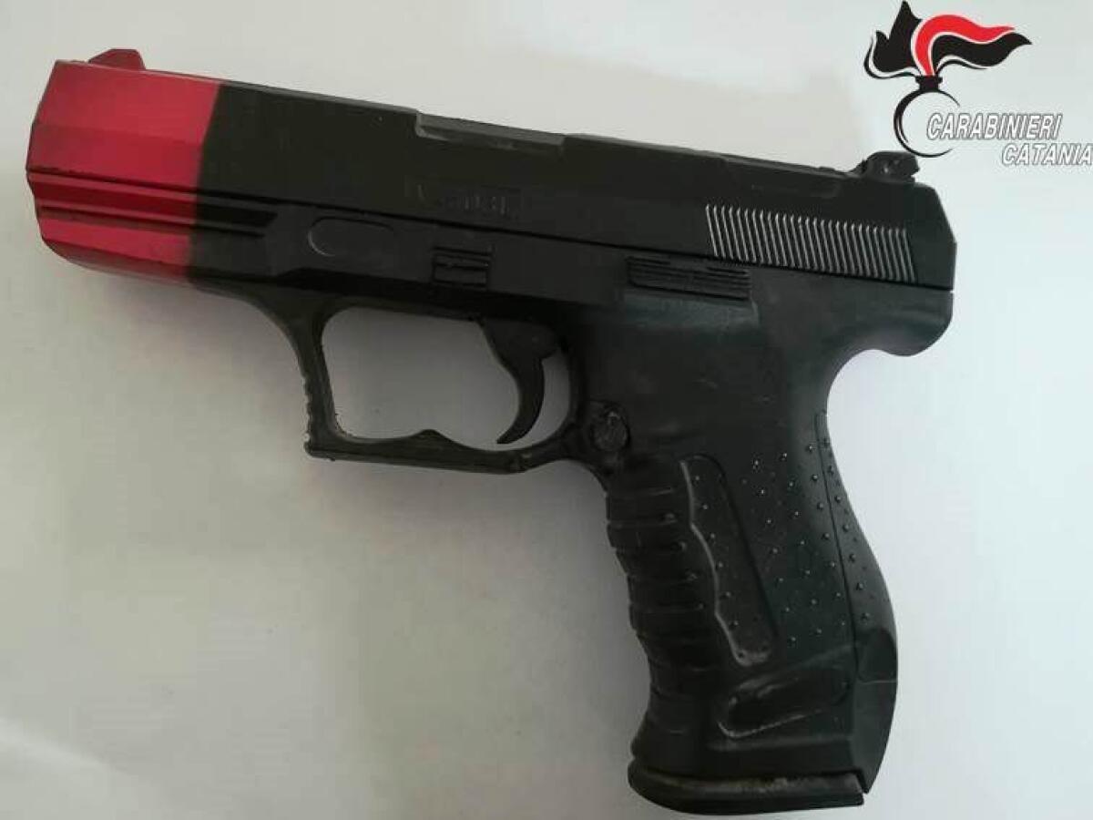 PEDARA: AVEVANO RAPINATO IN CASA UN ANZIANO, ARRESTATI DUE MINORENNI - 