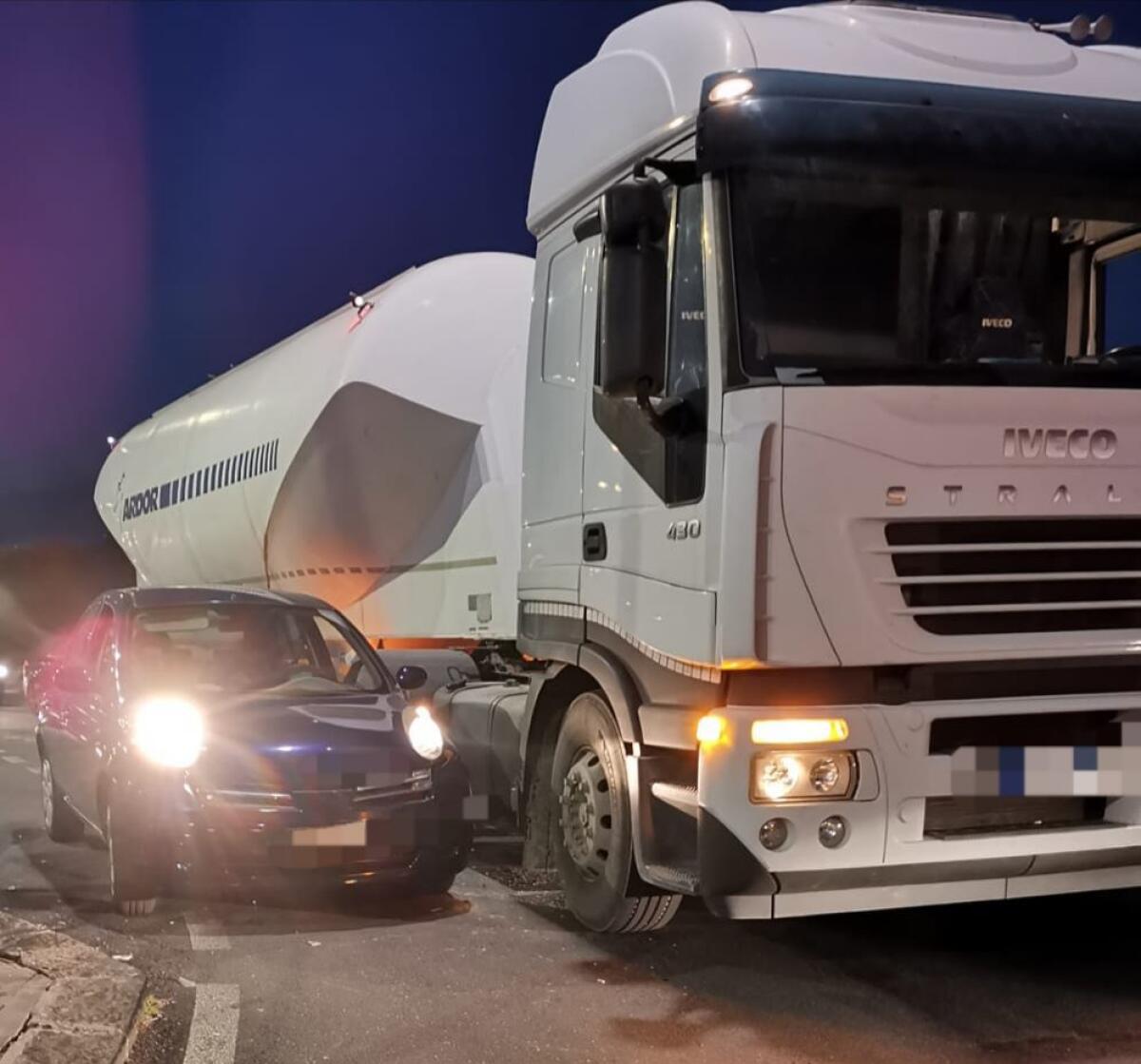 PATERNO': INCIDENTE AL CORSO ITALIA IERI POMERIGGIO - 