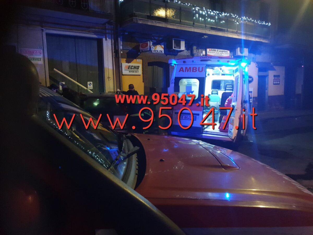 PATERNO': GRAVE INCIDENTE AUTONOMO IN VIA GIOVANNI VERGA - 