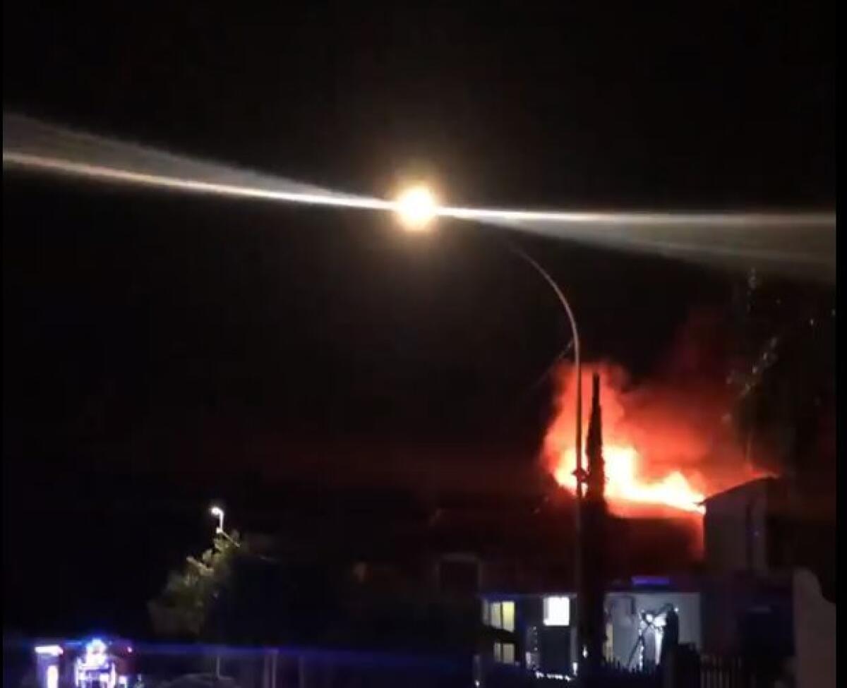 MOTTA SANT'ANASTASIA: INCENDIO IN UN’ABITAZIONE, TANTA PAURA NESSUN FERITO - 