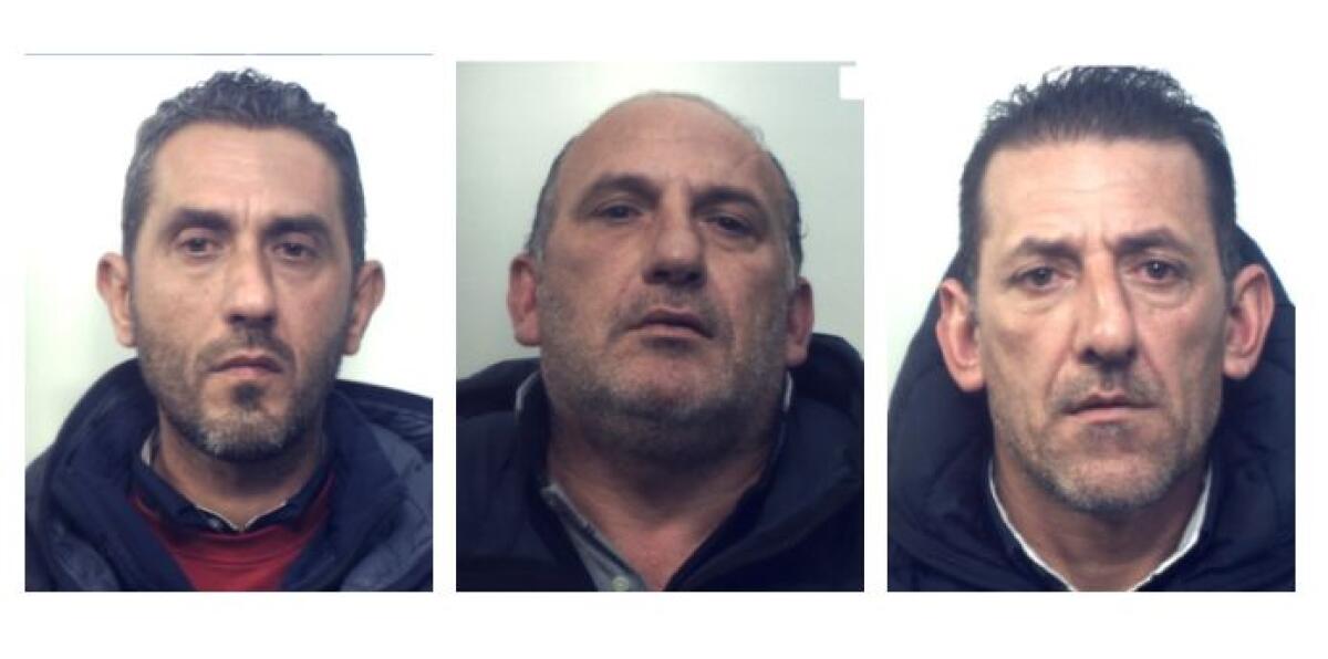 "TI LEGO ALL'AUTO CON I CARABINIERI", TRE ESTORSORI ARRESTATI AD ADRANO - 