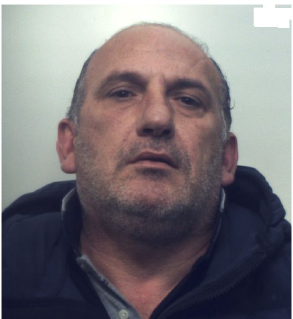 "TI LEGO ALL'AUTO CON I CARABINIERI", TRE ESTORSORI ARRESTATI AD ADRANO