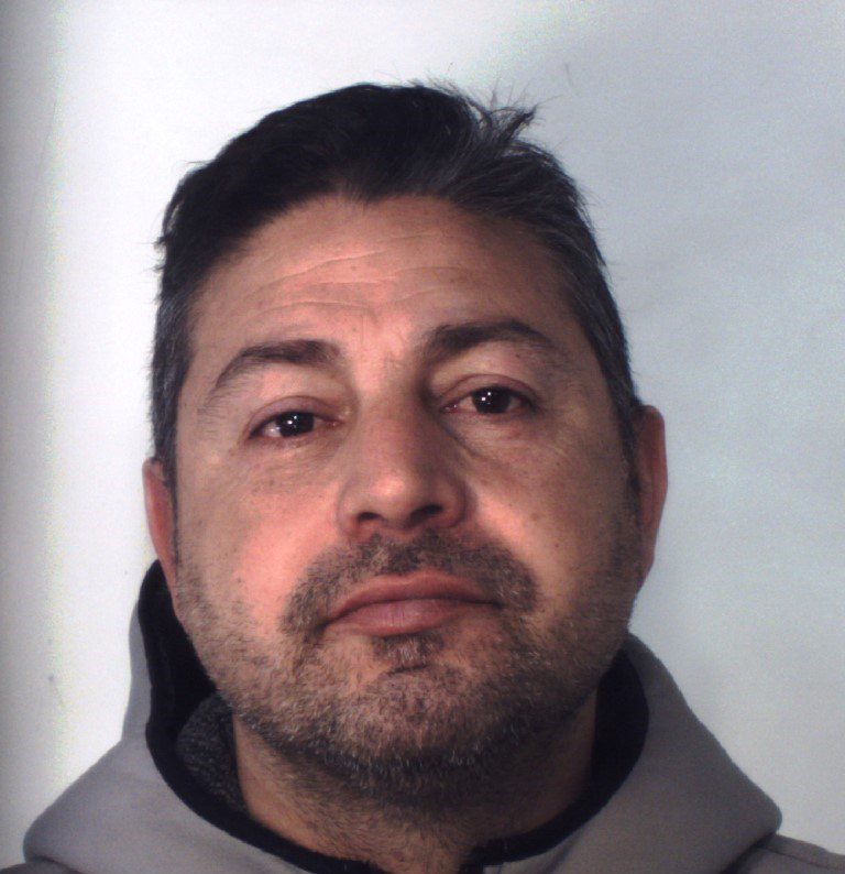 SGOMINATA BANDA DEDITA ALLO SPACCIO, 24 MISURE - NOMI E FOTO