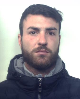 PATERNO': ARRESTATI DUE RAPINATORI SERIALI MENTRE STAVANO PER ASSALTARE UNA FARMACIA