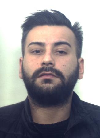 PATERNO': ARRESTATI DUE RAPINATORI SERIALI MENTRE STAVANO PER ASSALTARE UNA FARMACIA