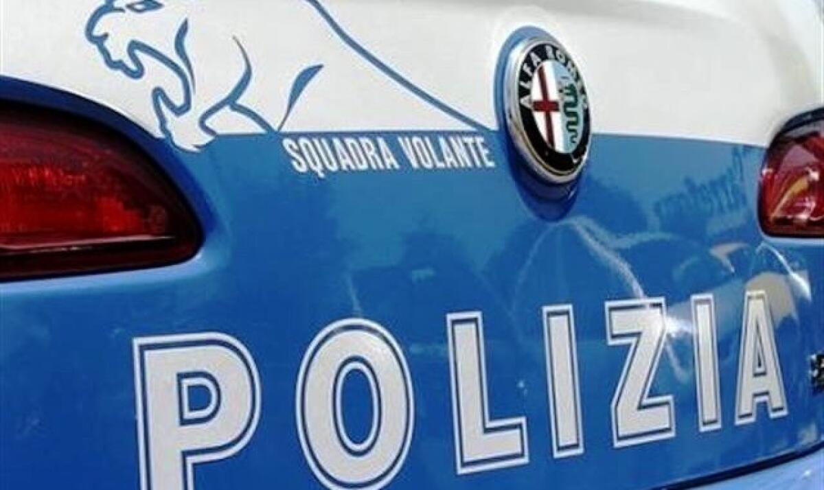 CATANIA: RICERCATO BECCATO PER AMORE: VOLEVA ANDARE DALLA FIDANZATA PER SAN VALENTINO - 