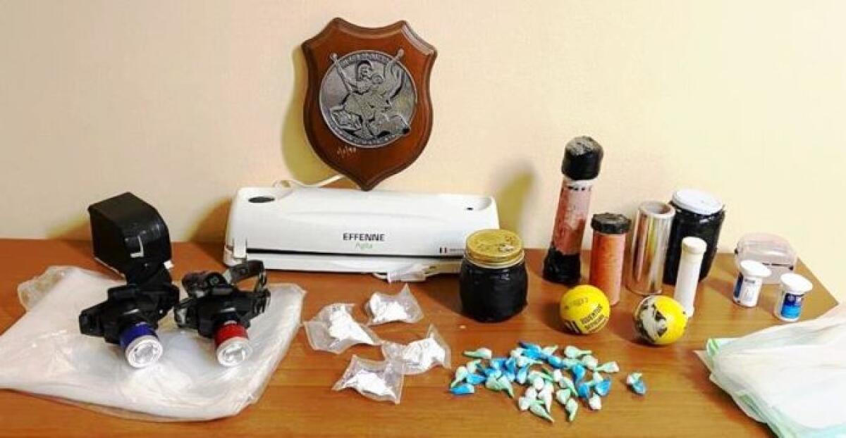 CATANIA, NASCONDEVA PARTE DELLA DROGA IN UN VECCHIO SCARPONE: ARRESTATO - 