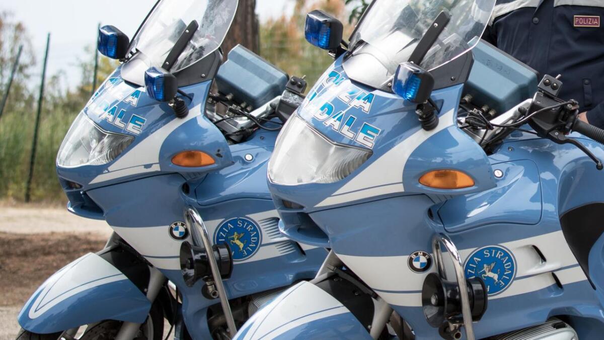 CATANIA, PREGIUDICATA VA A FIRMARE CON AUTISTA SENZA PATENTE NÈ ASSICURAZIONE AUTO - 