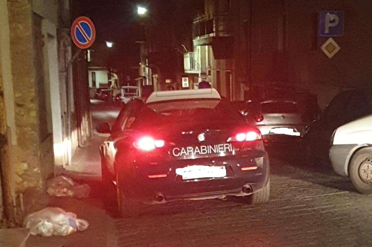 PATERNO', CON L'AUTO CENTRA UNO SCOOTER E SCAPPA SENZA SOCCORRERE IL FERITO - 