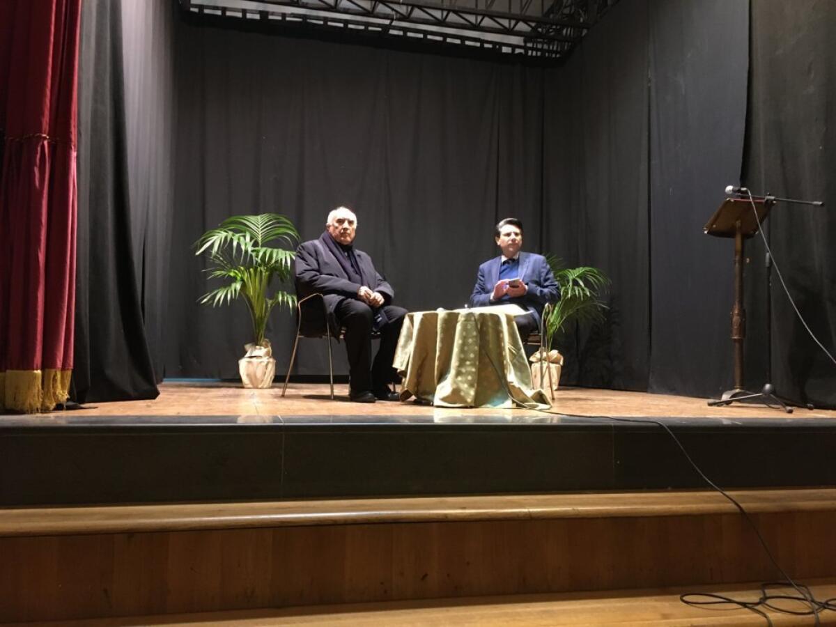 SUCCESSO PER IL PRIMO APPUNTAMENTO DELLA RASSEGNA CULTURALE "SINTONIE SIMETINE" CON SILVANO NIGRO - 