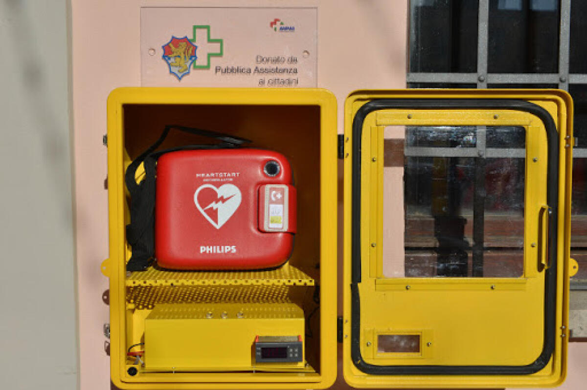 PATERNO': SARANNO INSTALLATI 4 DEFIBRILLATORI IN DIVERSE ZONE DELLA CITTÀ - 