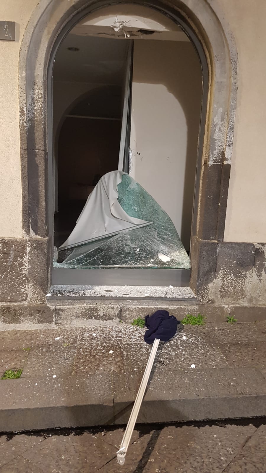 SANT'ALFIO: FALLITO ASSALTO AL BANCOMAT NELLA NOTTE