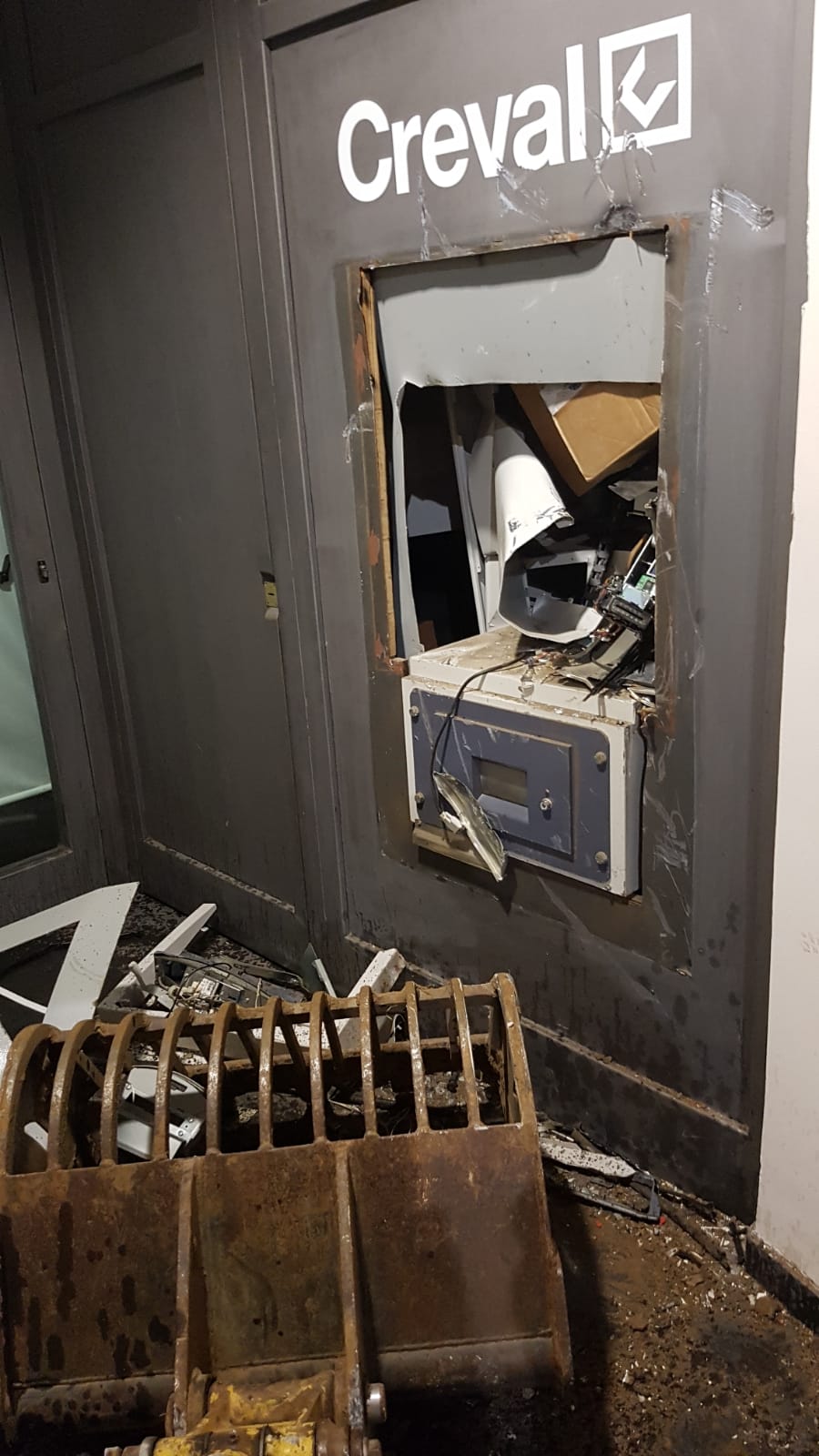 SANT'ALFIO: FALLITO ASSALTO AL BANCOMAT NELLA NOTTE