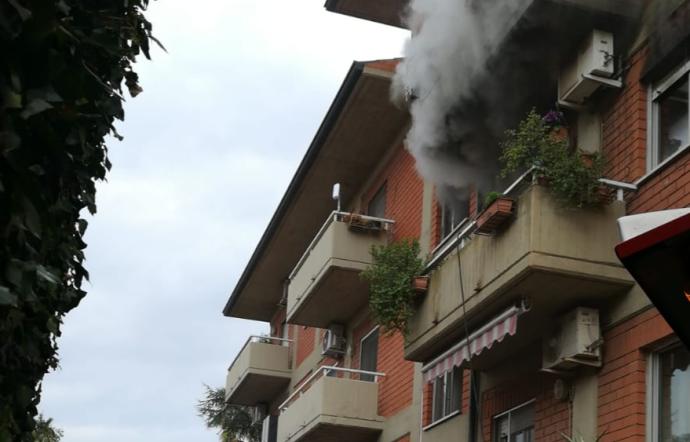 SAN GIOVANNI LA PUNTA, INCENDIO IN CASA: MUORE UNA 72ENNE, GRAVE IL MARITO