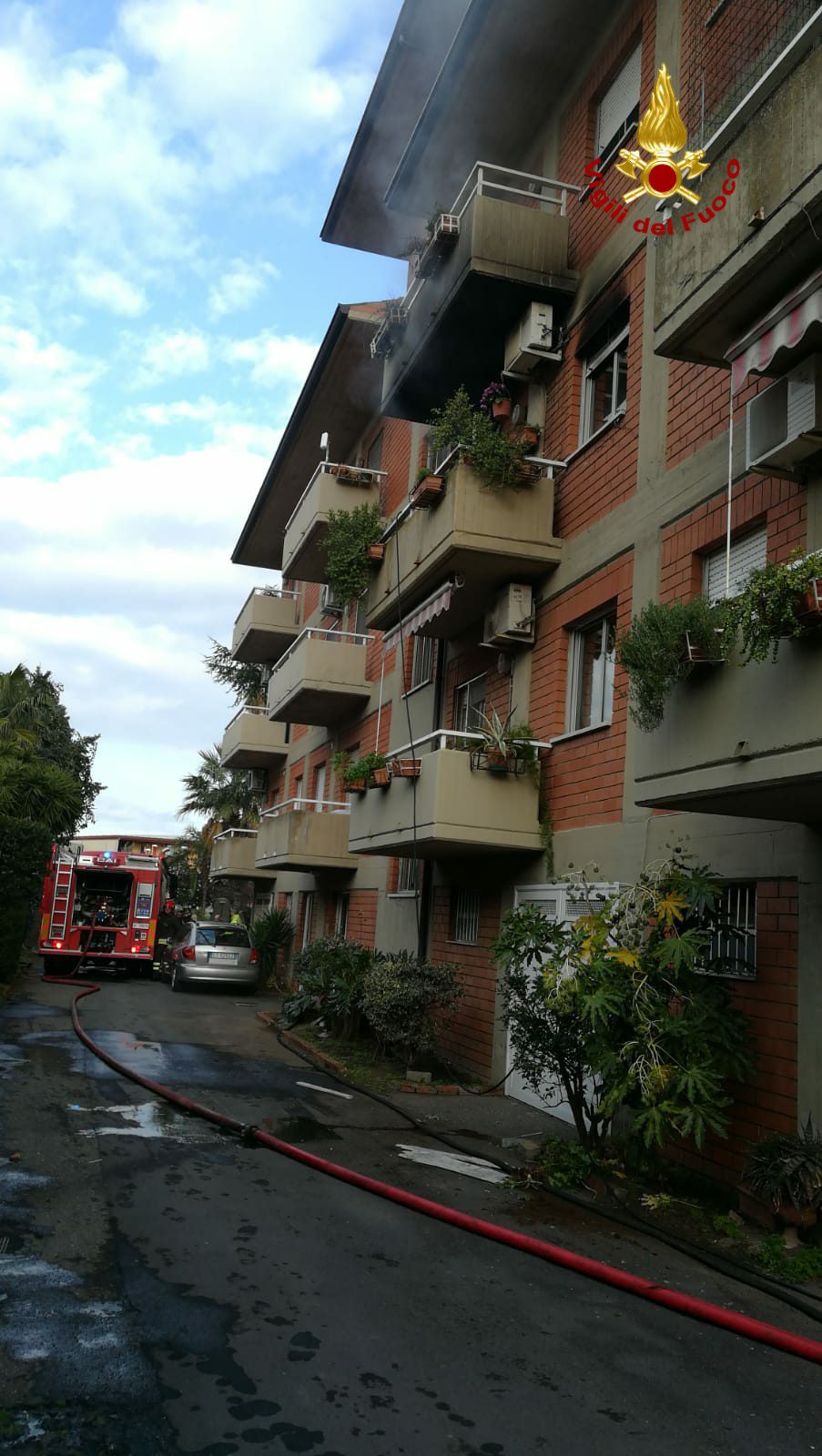 SAN GIOVANNI LA PUNTA, INCENDIO IN CASA: MUORE UNA 72ENNE, GRAVE IL MARITO
