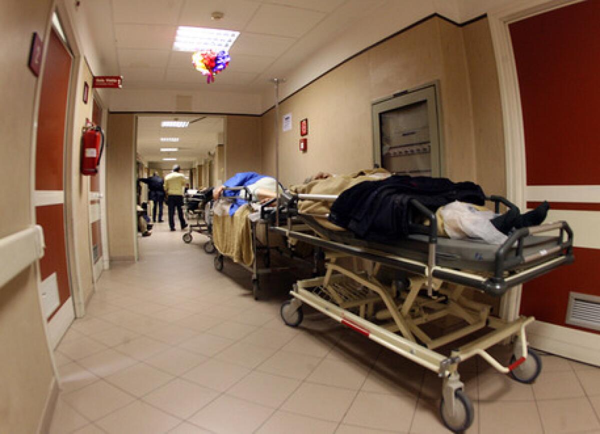 CORONAVIRUS: I CASI SALGONO A 53 IN SICILIA, 18 I RICOVERATI - 