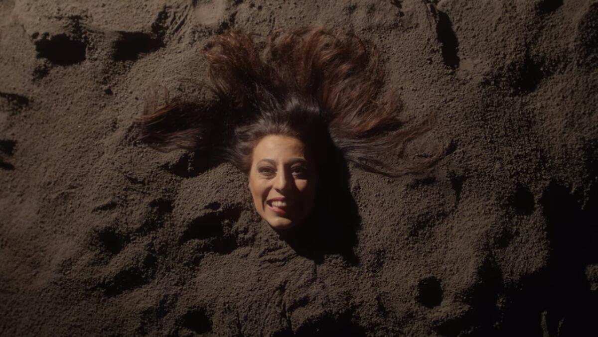 MOVITI FERMA, IL NUOVO VIDEO DI ELEONORA BORDONARO CHE DESCRIVE LA SITUAZIONE DEL MOMENTO - 