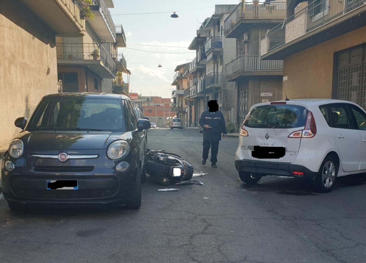 PATERNO’: INCIDENTE QUESTO POMERIGGIO IN VIA ESTONIA, UN FERITO - 