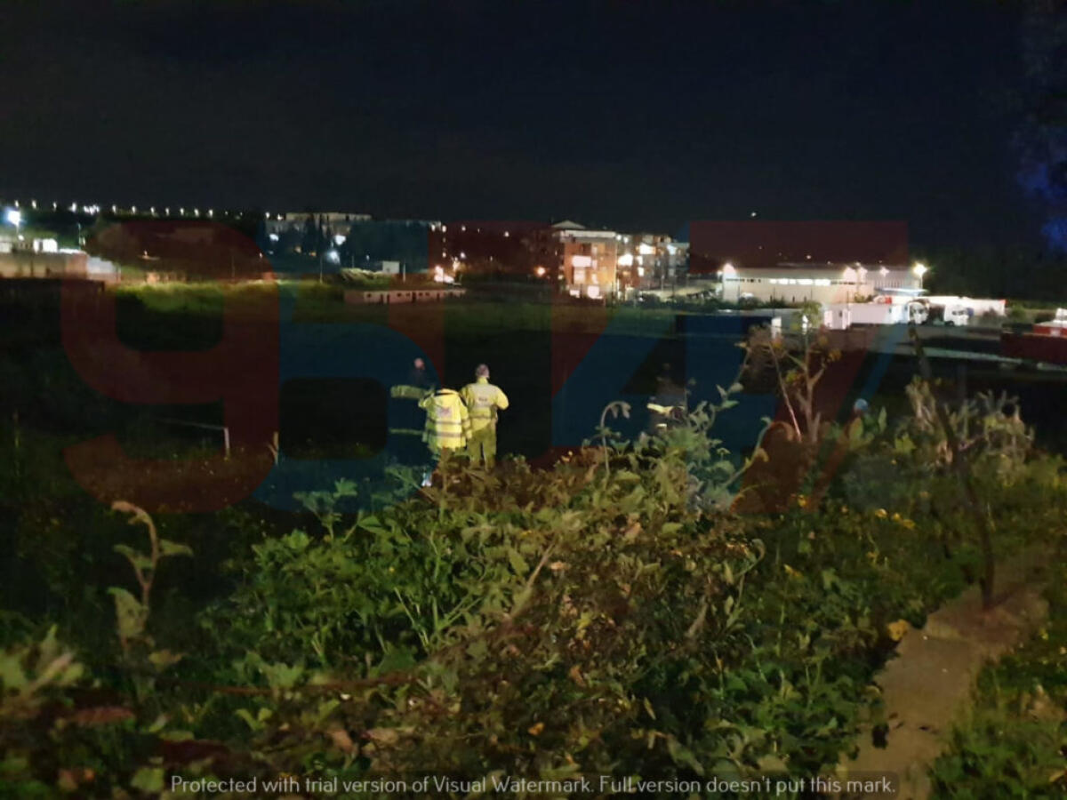 VALCORRENTE:  UOMO SCIVOLA NEL FOSSATO RECUPERATO DAI VIGILI DEL FUOCO - 
