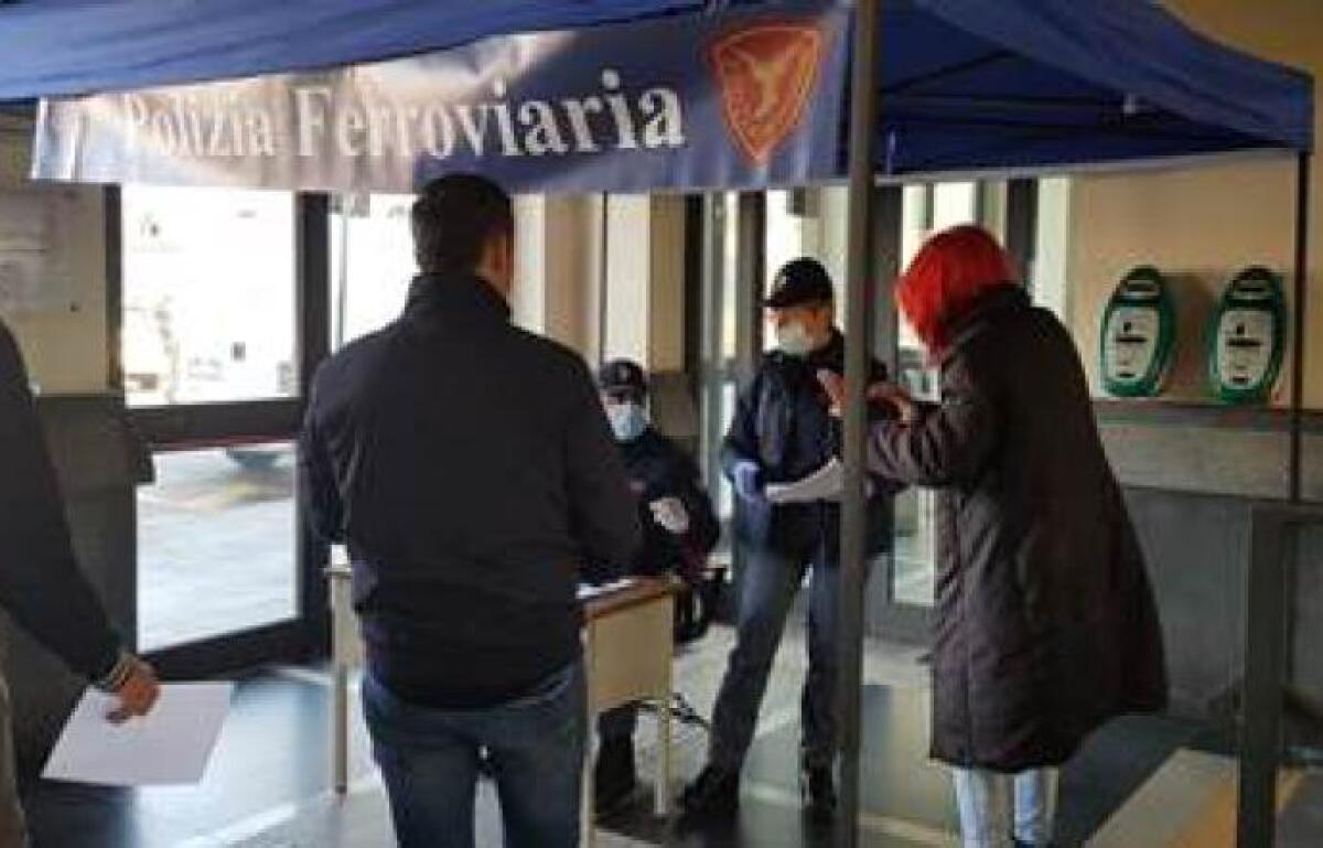 CORONAVIRUS, COPPIA IN PARTENZA BLOCCATA ALLA STAZIONE DI CATANIA - 