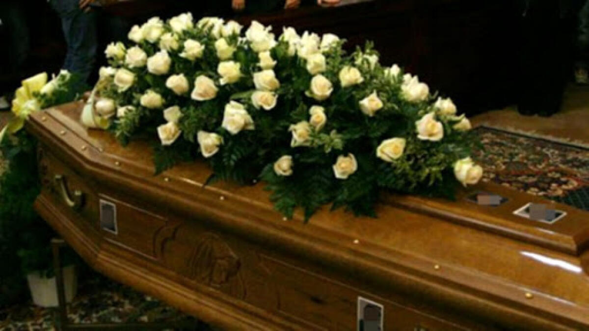 PARTECIPANO A FUNERALE VIOLANDO DECRETO: 48 DENUNCE A PORTO EMPEDOCLE - 