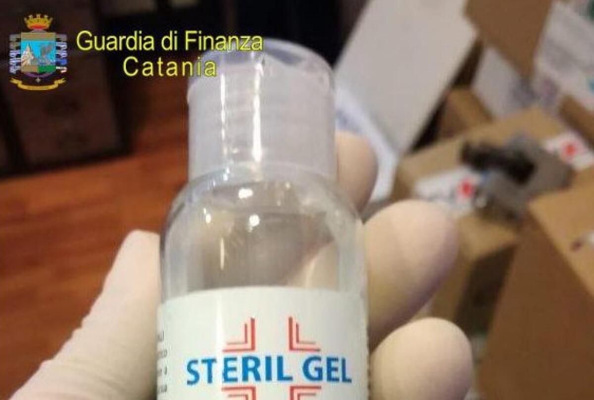 CATANIA, IN DUE FARMACIE TROVATO GEL SPACCIATO PER IGIENIZZANTE MA È SEMPLICE SAPONE: DENUNCIATO IL PRODUTTORE - 