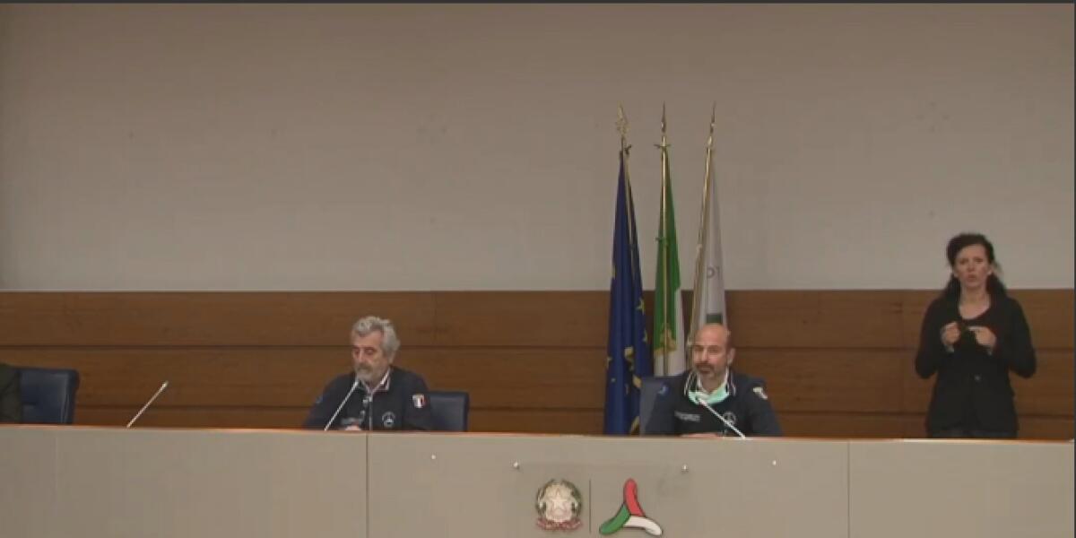 DATI ITALIA: TORNANO A CRESCERE I POSITIVI: 4492 IN PIÙ, IN TOTALE 62.013. OGGI 662 MORTI E 999 GUARITI - 