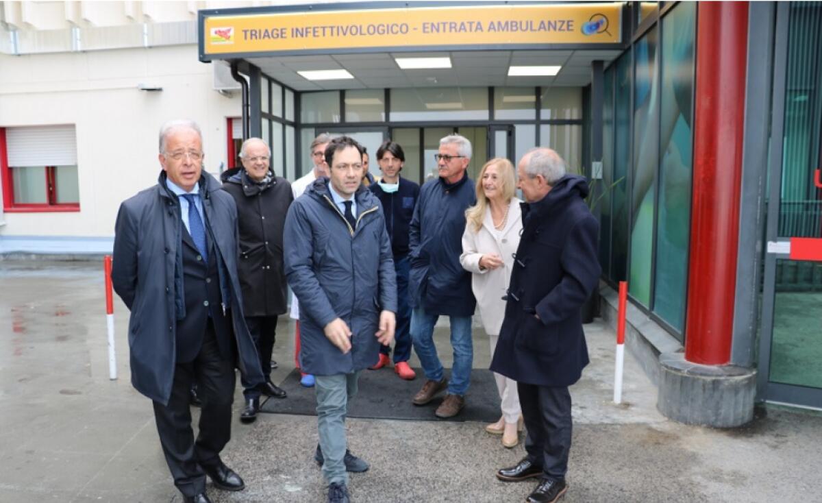 CORONAVIRUS, ALLESTITA AREA PRE-TRIAGE AL CANNIZZARO - 