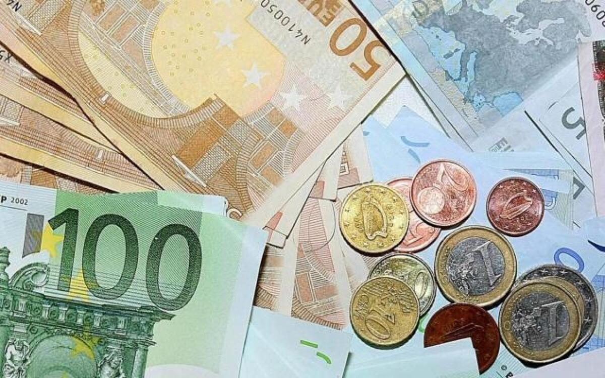 PENSIONI ANTICIPATE AL 26 MARZO PAGAMENTO SCAGLIONATO FINO AL 1° APRILE,  “RACCOMANDATE E PACCHI DIRETTAMENTE IN CASSETTA” - 