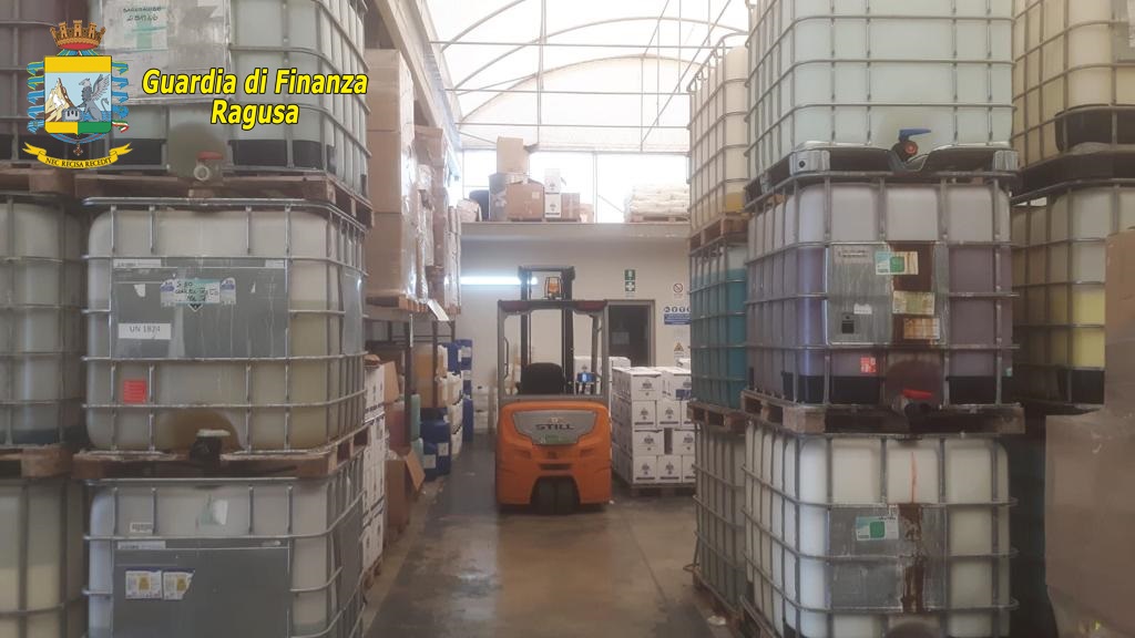 SEQUESTRATI CIRCA 4.500 LITRI DI GEL SANIFICANTE PER LE MANI TRA LE PROVINCE DI RAGUSA, CATANIA ED ENNA. RITIRATI DAL MERCATO OLTRE 4.500 CONFEZIONI.