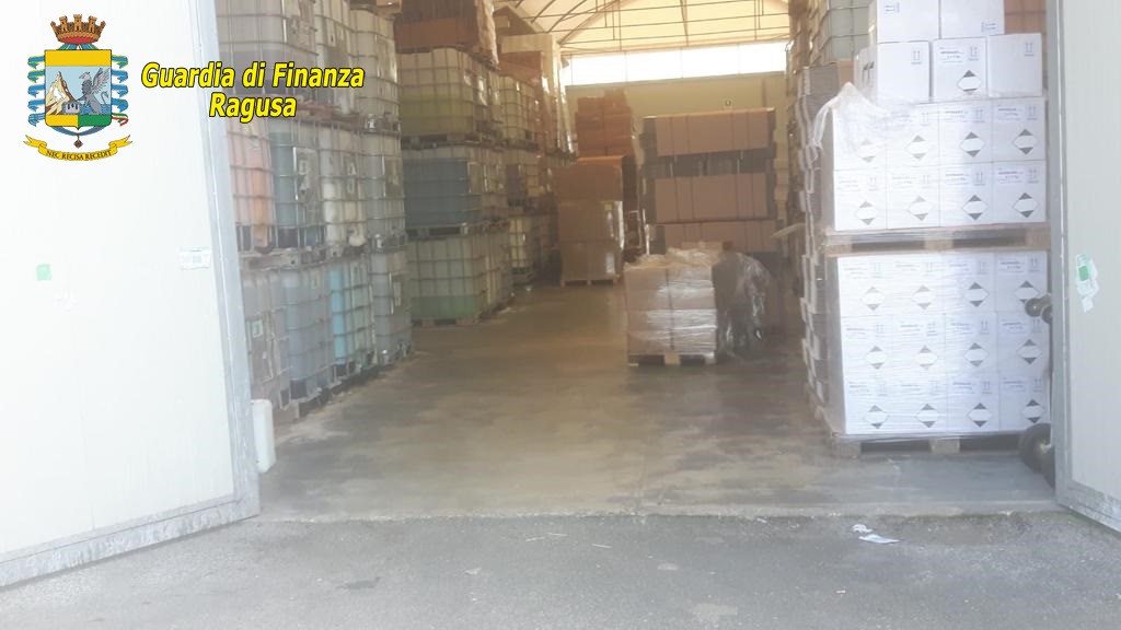SEQUESTRATI CIRCA 4.500 LITRI DI GEL SANIFICANTE PER LE MANI TRA LE PROVINCE DI RAGUSA, CATANIA ED ENNA. RITIRATI DAL MERCATO OLTRE 4.500 CONFEZIONI.
