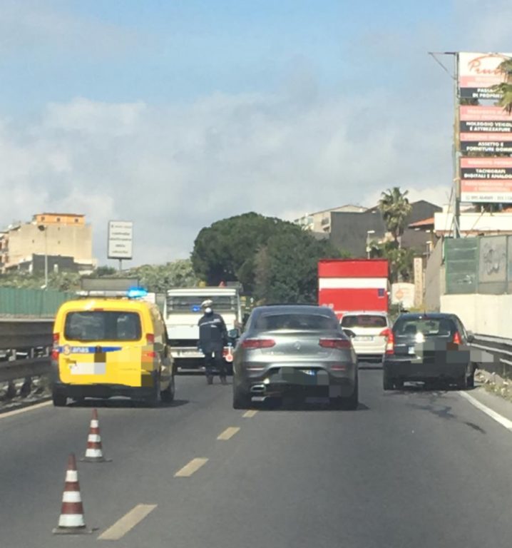 TAMPONAMENTO SULLA SS121