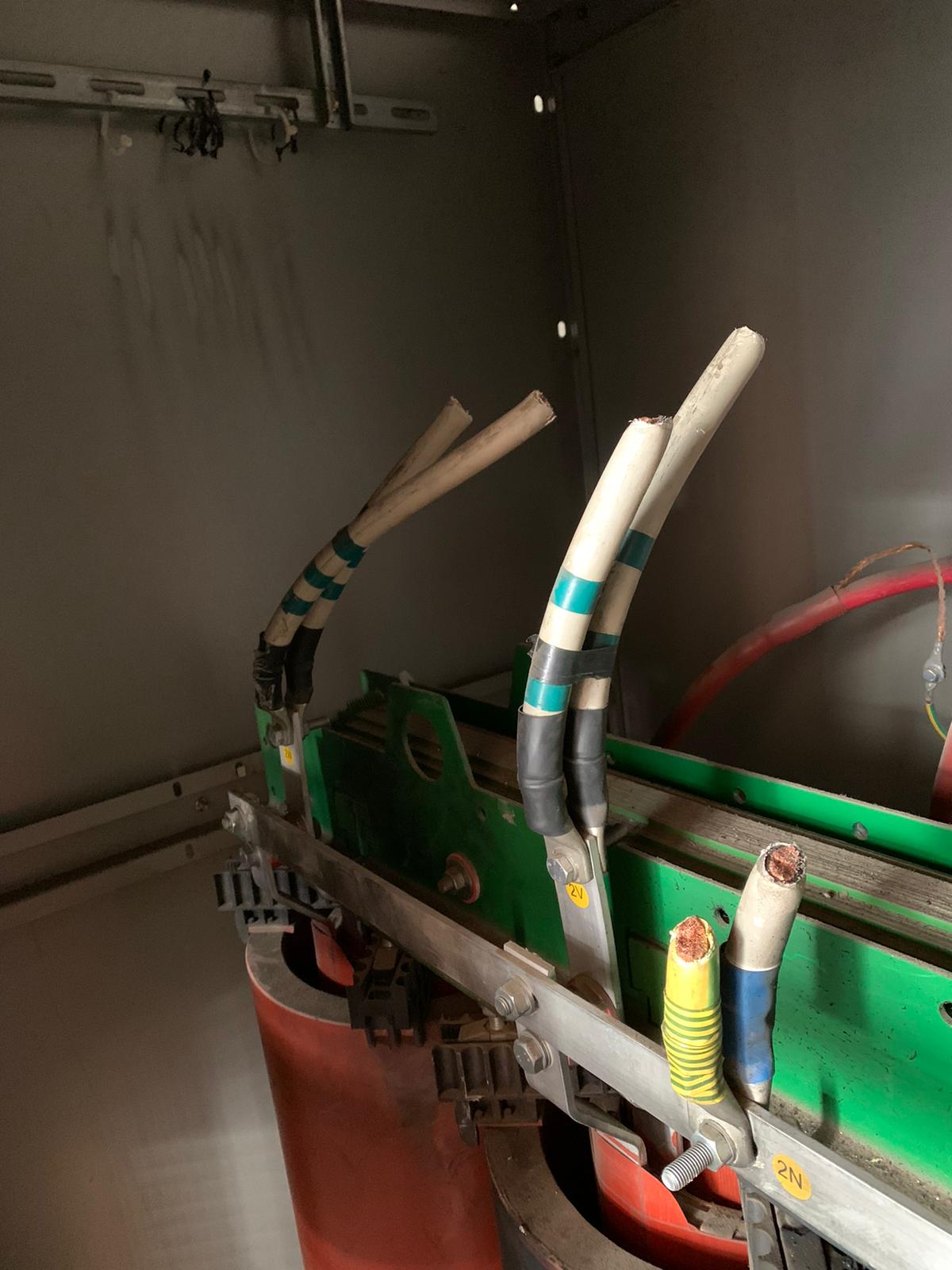 I LADRI NON SI FERMANO NEANCHE CON IL CORONAVIRUS, RUBATI CAVI ALL'INTERNO DELLA  PISCINA