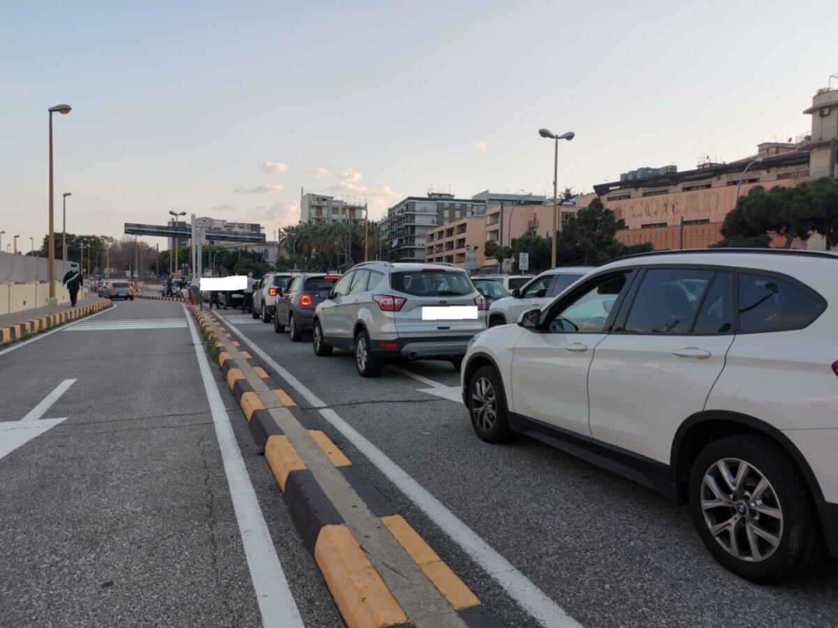 BLITZ DEL SINDACO AL PORTO DI MESSINA, ANCORA SBARCHI DA VILLA SAN GIOVANNI - 
